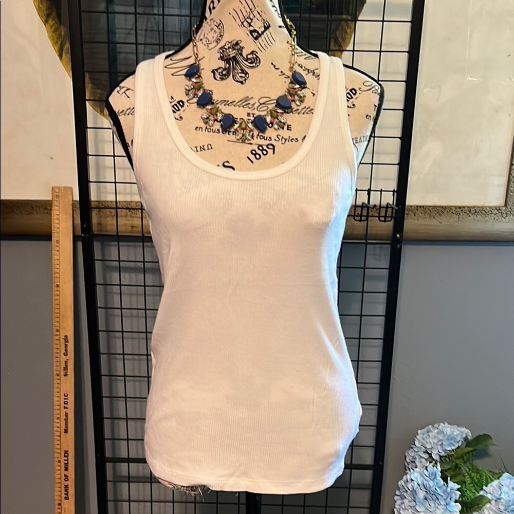 White Sleeveless Tank Top ribbed. Stretch